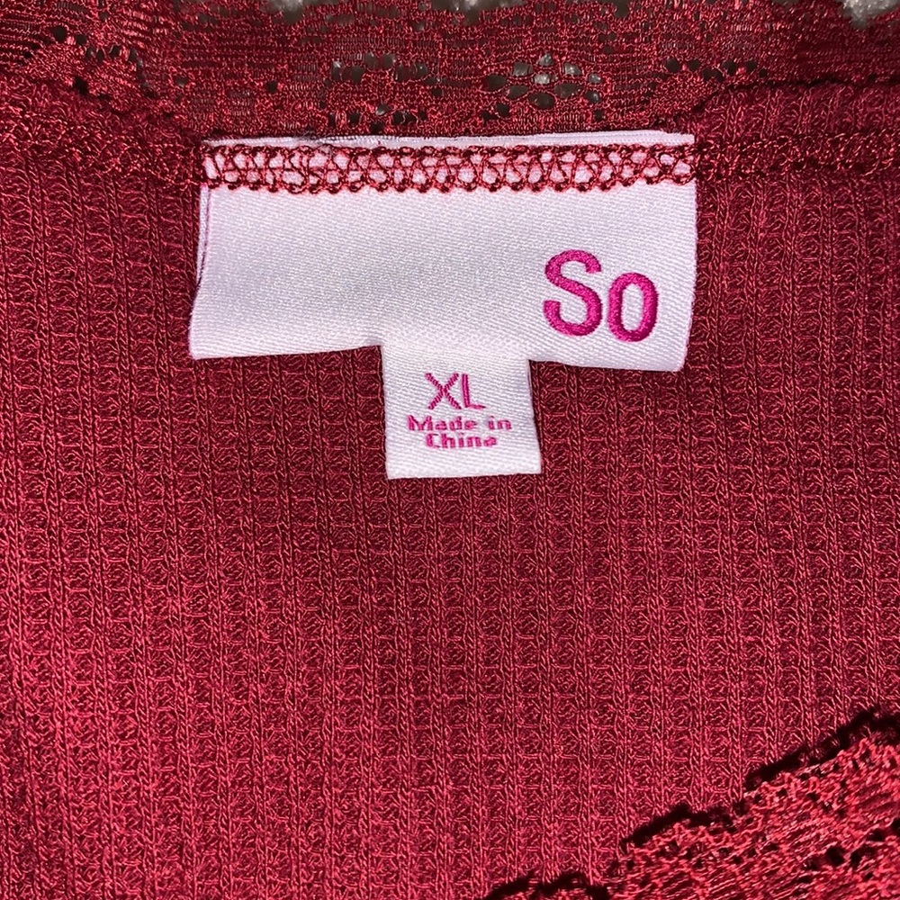 SO LACE TOP! 💋 - Picture 2 of 3